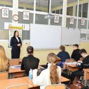 О тонкостях профессии поговорила с десятиклассниками адвокат Екатерина Бутова