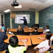 Ученики МЛШ и их родители сыграли в футбол и шахматы