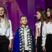 Ученики, учителя и гости Международной лингвистической школы отправились в гости к Снежной королеве