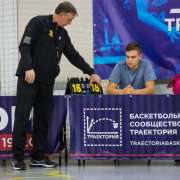 Ученики Международной лингвистической школы сыграли в футбол и волейбол