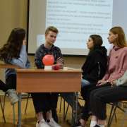 10 классы Международной лингвистической школы открыли серию игр Game Club