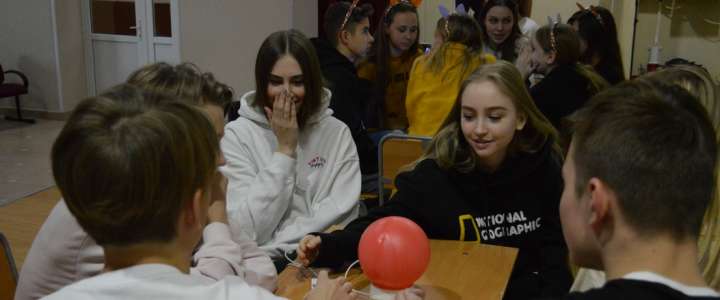Game Club, 8 классы: кто лучший в лингвистике?