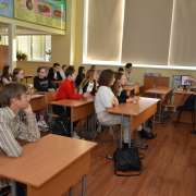 О живых организмах внутри других живых организмов узнали восьмиклассники Международной лингвистической школы 