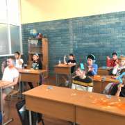 Занимательная математика на Неделе наук в Международной лингвистической школе: лента Мёбиуса и искусство оригами  