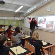 Ученики Международной лингвистической школы окунулись в китайское искусство 