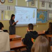 О живых организмах внутри других живых организмов узнали восьмиклассники Международной лингвистической школы 