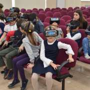 Виртуальная реальность в Международной лингвистической школе