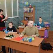 Занимательная математика на Неделе наук в Международной лингвистической школе: лента Мёбиуса и искусство оригами  