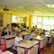 Неделя наук в Международной лингвистической школе продолжилась занятиями для младших школьников