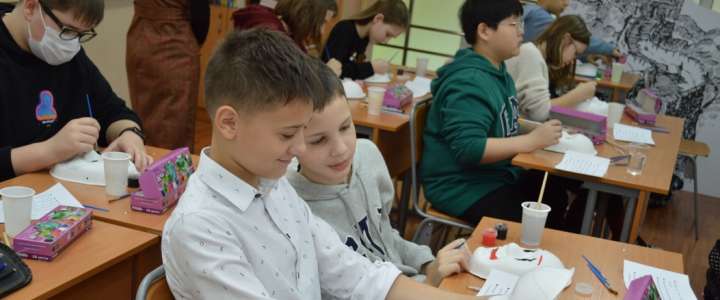 Ученики Международной лингвистической школы окунулись в китайское искусство 