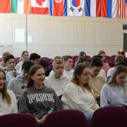 В Международной лингвистической школе нет запретных тем