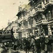 75 лет Победы. Вклад школьников Приморья в Победу: танковая колонна «Юный пионер», подарки для бойцов Ленинградского фронта, сбор металлолома на нужды фронта 