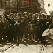 75 лет Победы. Вклад школьников Приморья в Победу: танковая колонна «Юный пионер», подарки для бойцов Ленинградского фронта, сбор металлолома на нужды фронта 