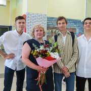 Школа встречает ребят в новом учебном году 