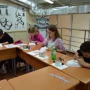 Ученики 6м2 класса Международной лингвистической школы закрепили знания о культуре Японии расписыванием масок театра Кабуки
