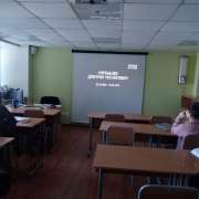  Ученики 10 и 5 классов Международной лингвистической школы стали участниками Дня единых действий, посвященных Дню Героев Отечества 