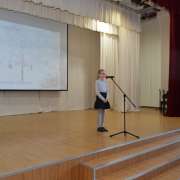 Поэтические чтения: ученики Международной лингвистической школы прочитали стихи русских поэтов 