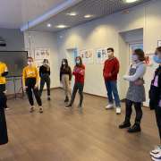 Ученики 9 класса Международной лингвистической школы познакомились с комиксами французских художников в музейно-выставочном комплексе ВГУЭС 