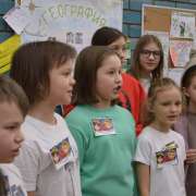 Праздничный концерт и спортивная игра «А ну-ка, мальчики!» прошли в Международной лингвистической школе в честь Дня защитника Отечества