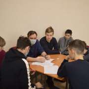 Владивосток – город мечты: у десятиклассников Международной лингвистической школы состоялась первая сессия деловой игры  