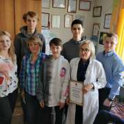 Ученики и учителя Международной лингвистической школы передали в Краевой дом ребенка и в фонд «Сохрани жизнь» благотворительную помощь