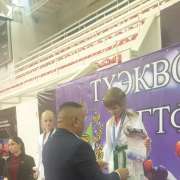 Новые победы в баскетболе и тхэквондо среди учеников Международной лингвистической школы