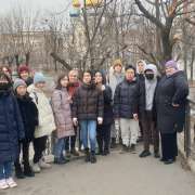 Путешествие по Океанскому проспекту: десятиклассники Международной лингвистической школы изучают одну из главных улиц Владивостока 