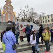 Ученики 4 и 5м1 классов Международной лингвистической школы в День космонавтики побывали на экскурсии «Мы дети Солнца и Галактики» 