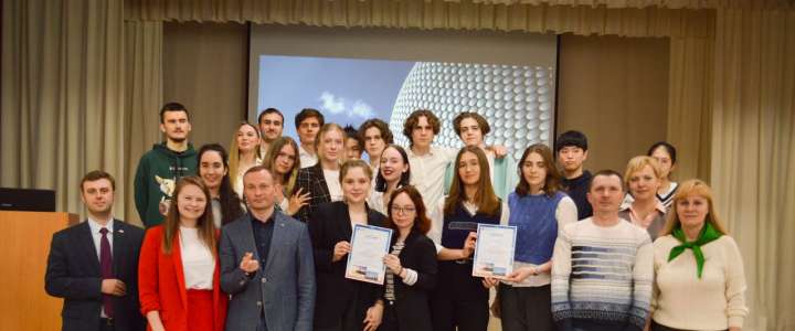 Определены победители сферодеятельностной игры «Владивосток – город мечты» среди учеников 10 классов Международной лингвистической школы 