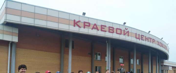 Ученики 7 классов МЛШ в составе хоккейной команды «Полюс 2007» стали лучшими в товарищеском матче с «Амуром»  