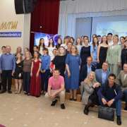 Ученикам 9 классов Международной лингвистической школы вручили аттестаты об основном общем образовании 