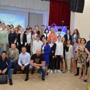 Ученикам 9 классов Международной лингвистической школы вручили аттестаты об основном общем образовании 