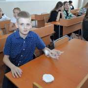 Шестиклассники МЛШ: мы специально дома проращивали фасоль, чтобы сравнить ее на уроке с пшеницей  