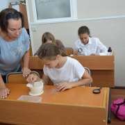 Шестиклассники МЛШ: мы специально дома проращивали фасоль, чтобы сравнить ее на уроке с пшеницей  