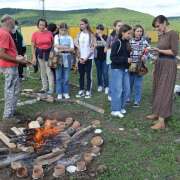 Ученики 7м2 класса Международной лингвистической школы познакомились с ходом раскопок на Стеклянухинском городище 