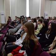«Владивосток – город будущего»: в Международной лингвистической школе стартовала деловая игра для десятиклассников