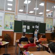 Ход конем: в Международной лингвистической школы шестиклассники закрепляют тему «Фразеологизмы» 