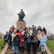 Учимся в Петербурге: ученики Международной лингвистической школы смогли убедиться, что Пушкин – наше все  
