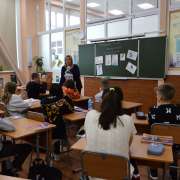 Ход конем: в Международной лингвистической школы шестиклассники закрепляют тему «Фразеологизмы» 