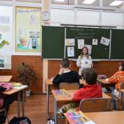 Ход конем: в Международной лингвистической школы шестиклассники закрепляют тему «Фразеологизмы» 