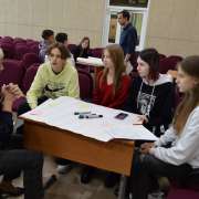 «Владивосток – город будущего»: в Международной лингвистической школе стартовала деловая игра для десятиклассников