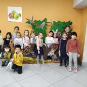 В Международной лингвистической школе состоялась ежегодная благотворительная Рождественская ярмарка