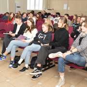 Семиклассники Международной лингвистической школы проверили свою эрудицию в игре Game Club