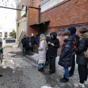 Как и почему меняется городская среда узнали десятиклассники МЛШ на встрече с художником Павлом Шугуровым  
