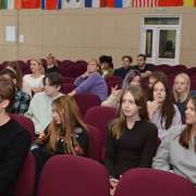 Семиклассники Международной лингвистической школы проверили свою эрудицию в игре Game Club