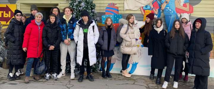 Как и почему меняется городская среда узнали десятиклассники МЛШ на встрече с художником Павлом Шугуровым  