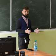 Выпускник IB программы рассказал ученикам Международной лингвистической школы об учебе в Simon Fraser University (Канада)
