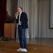 О преимуществах обучения и старта карьеры за рубежом старшеклассникам МЛШ рассказал Александр Просекин