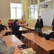 Президент и основатель благотворительного фонда «Сохрани жизнь» Яна Байгот рассказала старшеклассникам МЛШ, о милосердии, которое побеждает болезнь 