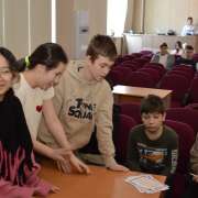 Quiz Please 2022 в МЛШ: шестиклассники соревнуются в знаниях о британской королевской семье, о спорте, культуре, известных личностях, географии  